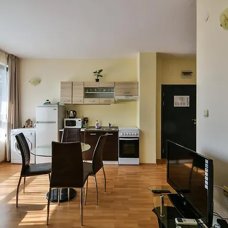 Golden Sands Budget Flat For 4 Guests Varna