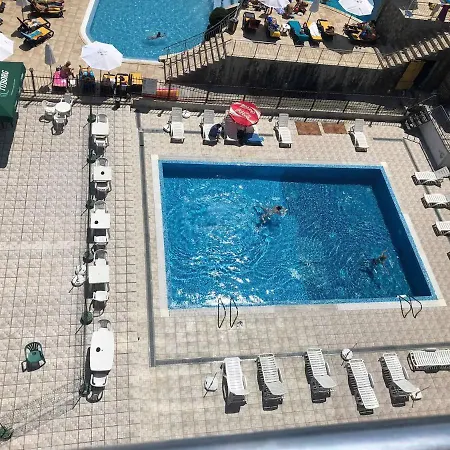 Golden Sands Budget Flat For 4 Guests Апартамент